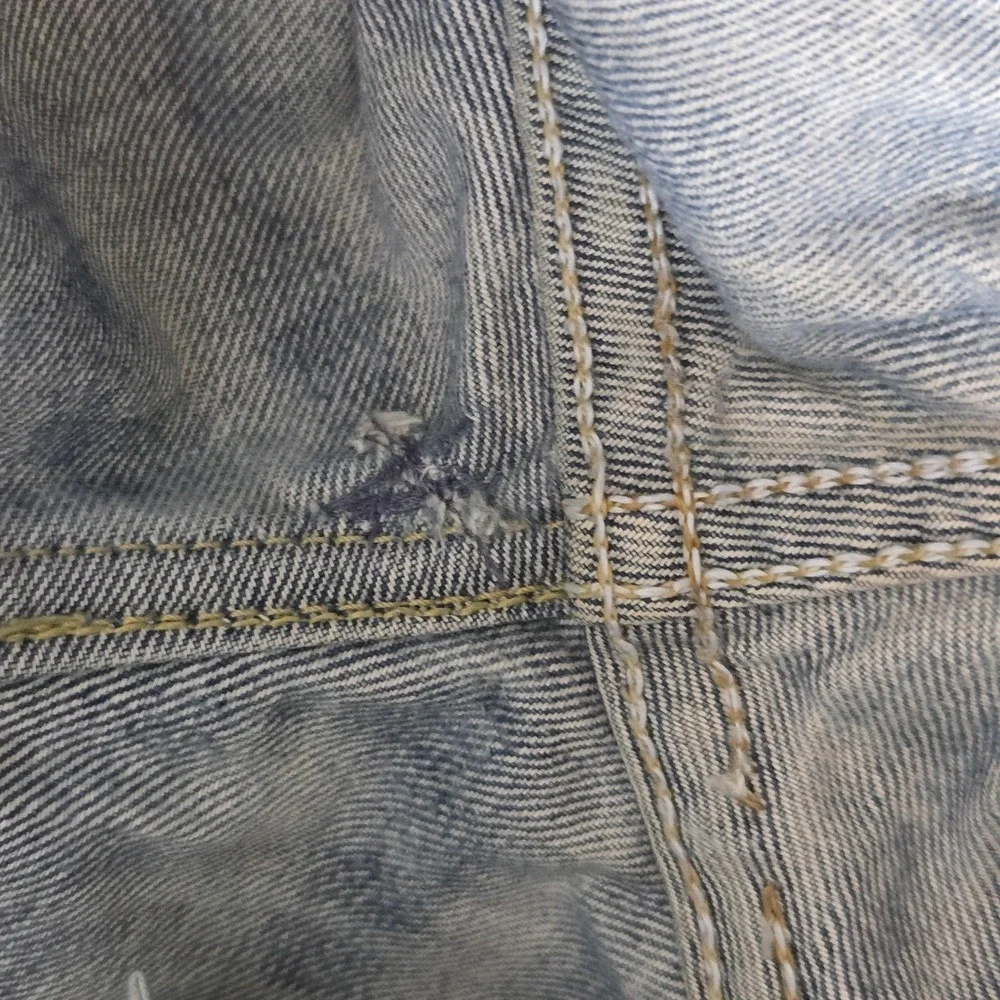 Vintage Levis 504 Jeans Mens Blue Straight Engineered Raw Hem Zip fly Fits 32x30
